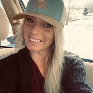 Meet your Posher, Lara